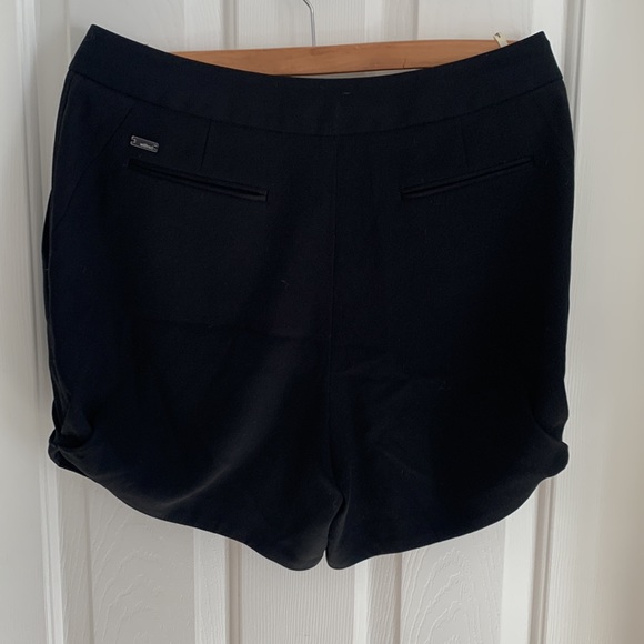Wilfred high waisted dress shorts - Picture 2 of 3
